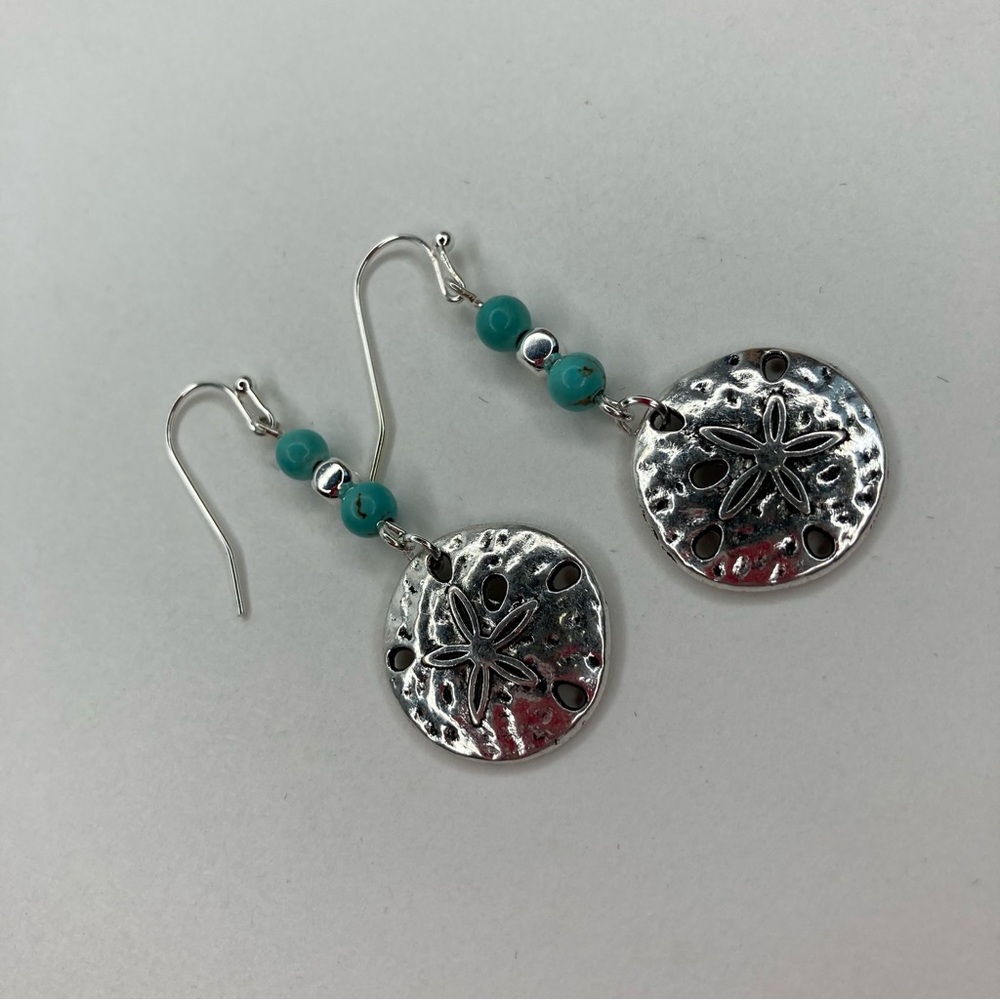💰 𝕊 𝕠 𝕝 𝕕 💰 Sand Dollar and Turquoise Dangle Earrings - Picture 9 of 15